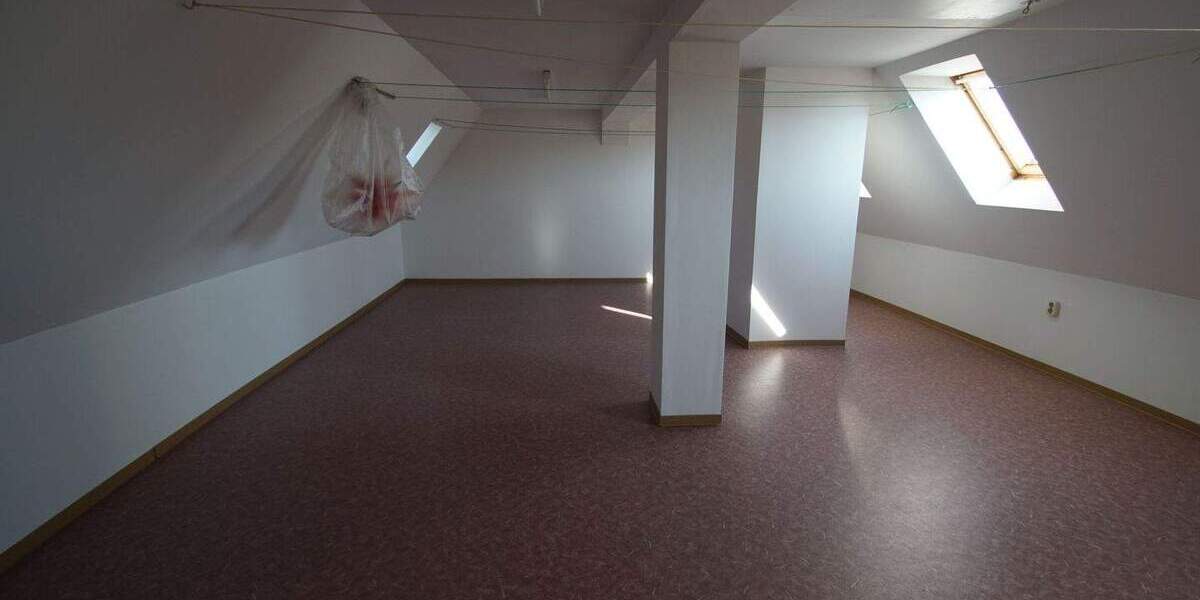 Immobilienpaket bestehend aus EFH, MFH, HH, unsa. HH in Oschatz zimmer