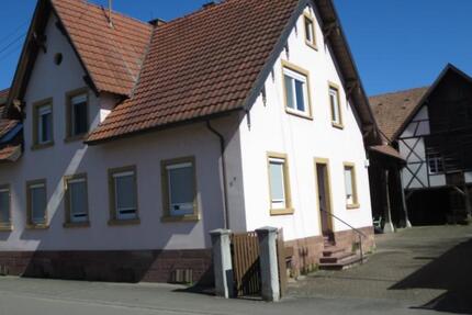 2-Familien Haus Bauernhof mit grosser Scheune und Nebengebäuden 9 zimmer