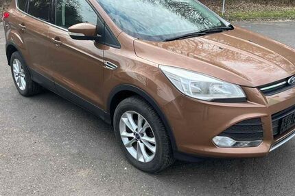 Ford Kuga 111.200 km 9.690 &euro; Schweinfurt 97422