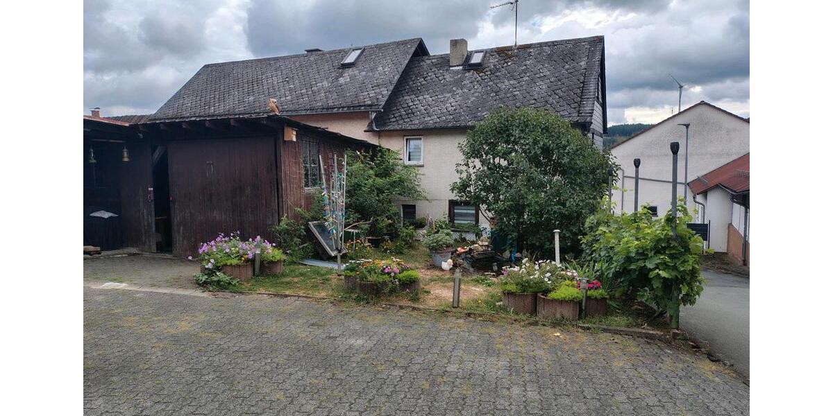 Einfamilienhaus Bad Endbach - 7 Zimmer, 200 m&sup2;, 250.000&euro; | Angebot:27224536