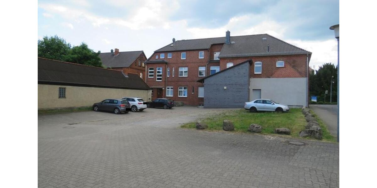 Gewerbefläche in zentraler und gut sichtbarer Lage zimmer