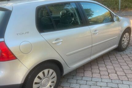 VW Golf 219.500 km 2.200 € Netphen 57250