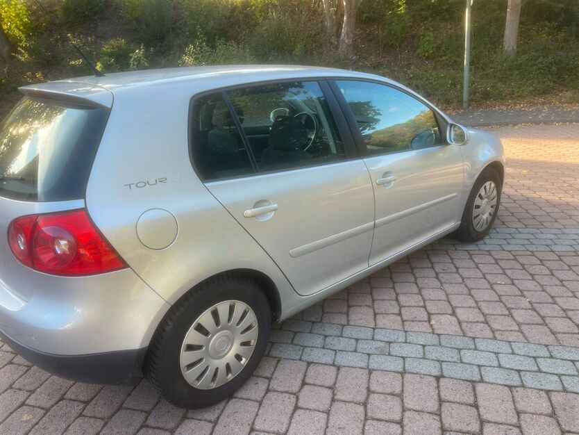 VW Golf 219.500 km 2.200 € Netphen 57250