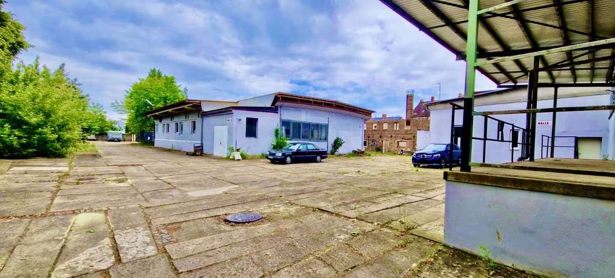 Halle in Luckenwalde 2.200.000 € 2343 m² zimmer