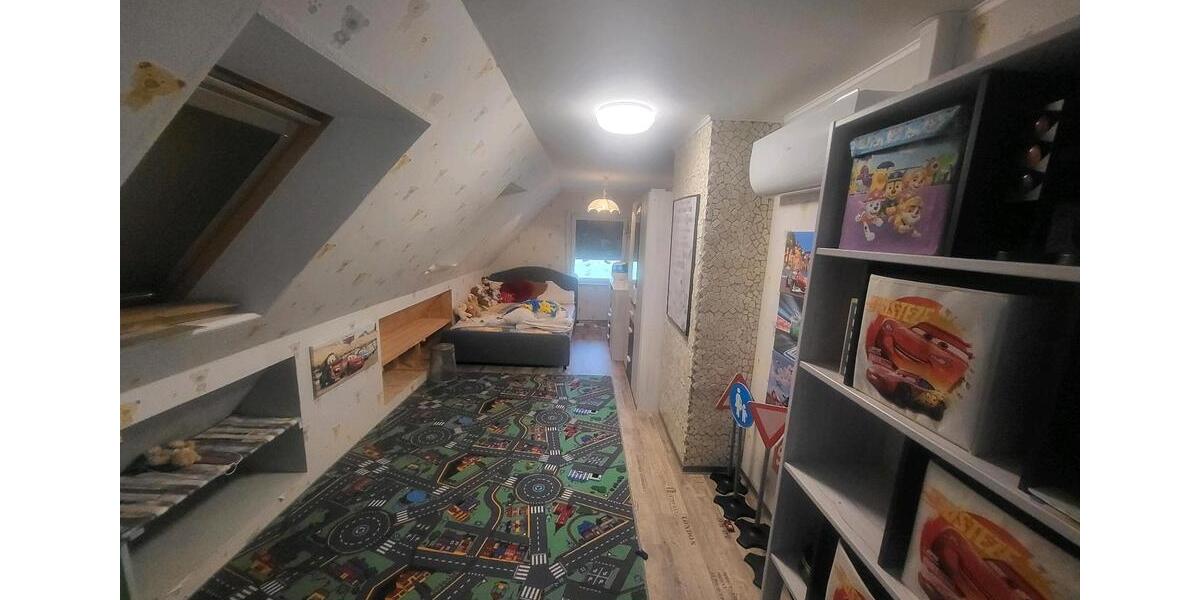 Einfamilienhaus in ruhiger Lage mit großem Grundstück 7 zimmer