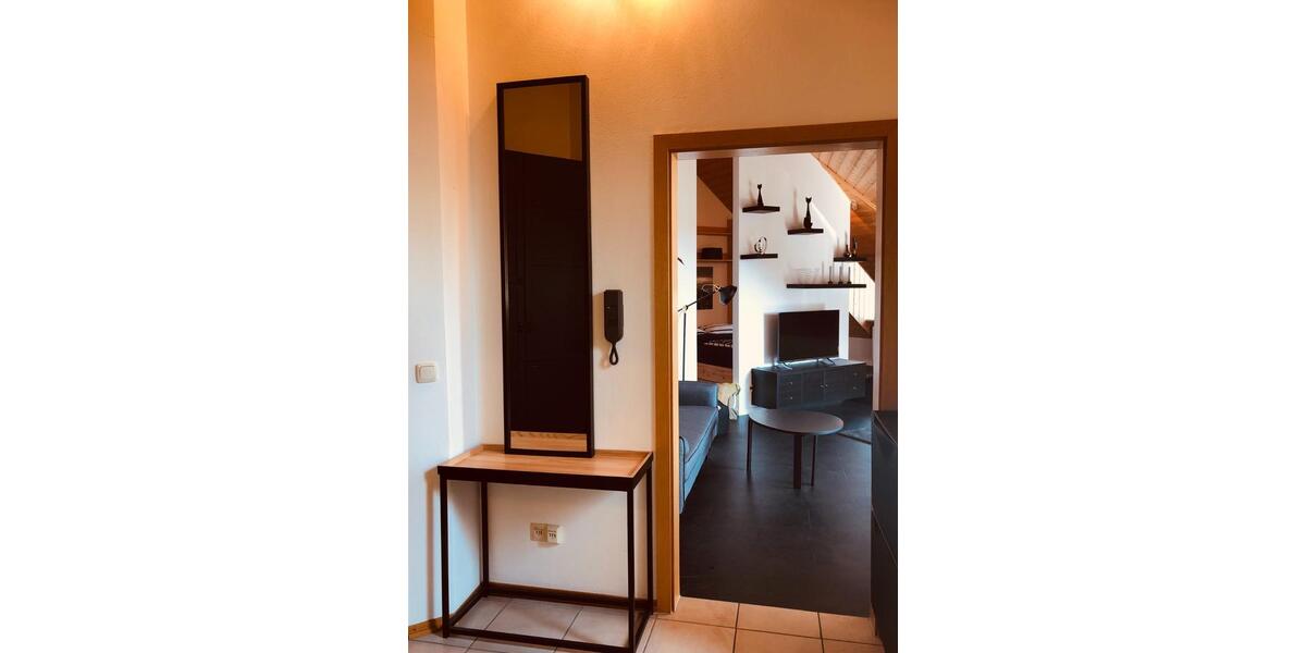 Dachgeschoßwohnung Gilching - 1.5 Zimmer, 54 m&sup2;, 1.200&euro; | Angebot:25830914