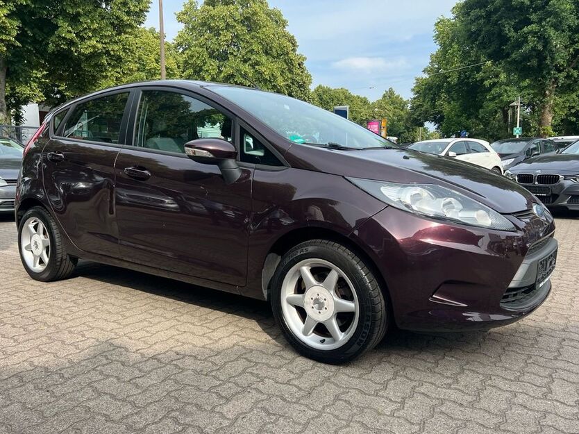 Ford Fiesta 192.600 km 2.990 € Bremen 28207