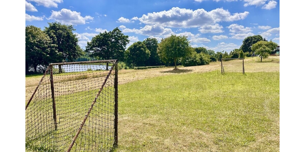 HORN IMMOBILIEN ++ Einfamilienhaus in Lebehn – Wohnen in Seenähe mit großem Grundstück - Einfamilienhaus Krackow / Lebehn Lebehn | Angebot:27034671
