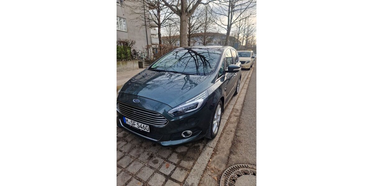 Ford S-Max 163.000 km 15.499 &euro; München 80997