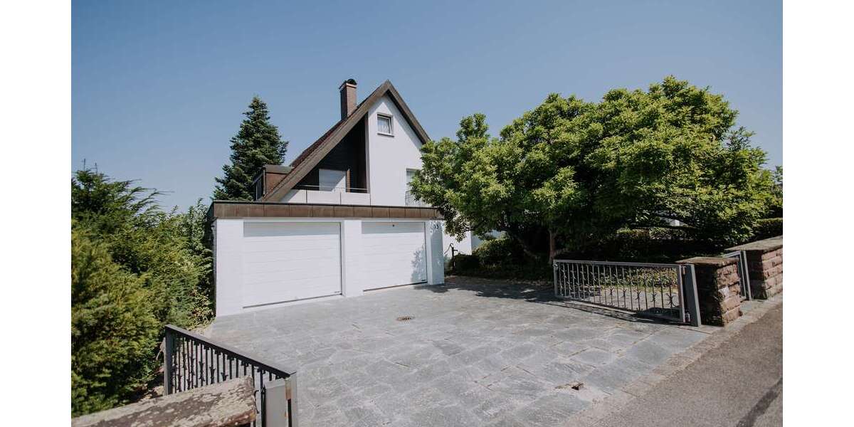 Haus zum Kaufen in Gundelfingen 1.050.000 € 231 m² 9 zimmer