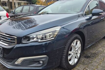 Peugeot 508 151.000 km 7.999 &euro; Detmold 32756