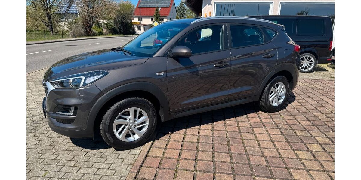Hyundai TUCSON 67.336 km 15.700 &euro; Nobitz 04603