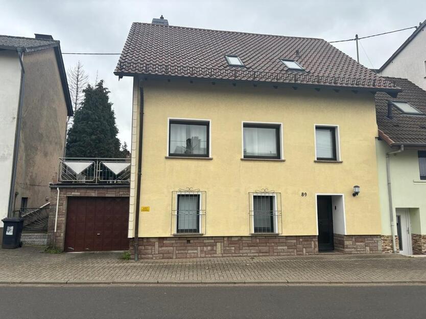 Einfamilienhaus mit großem Garten von Privat zimmer