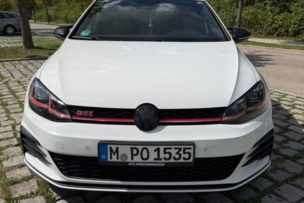 VW Golf 121.000 km 22.490 &euro; Unterhaching 82008