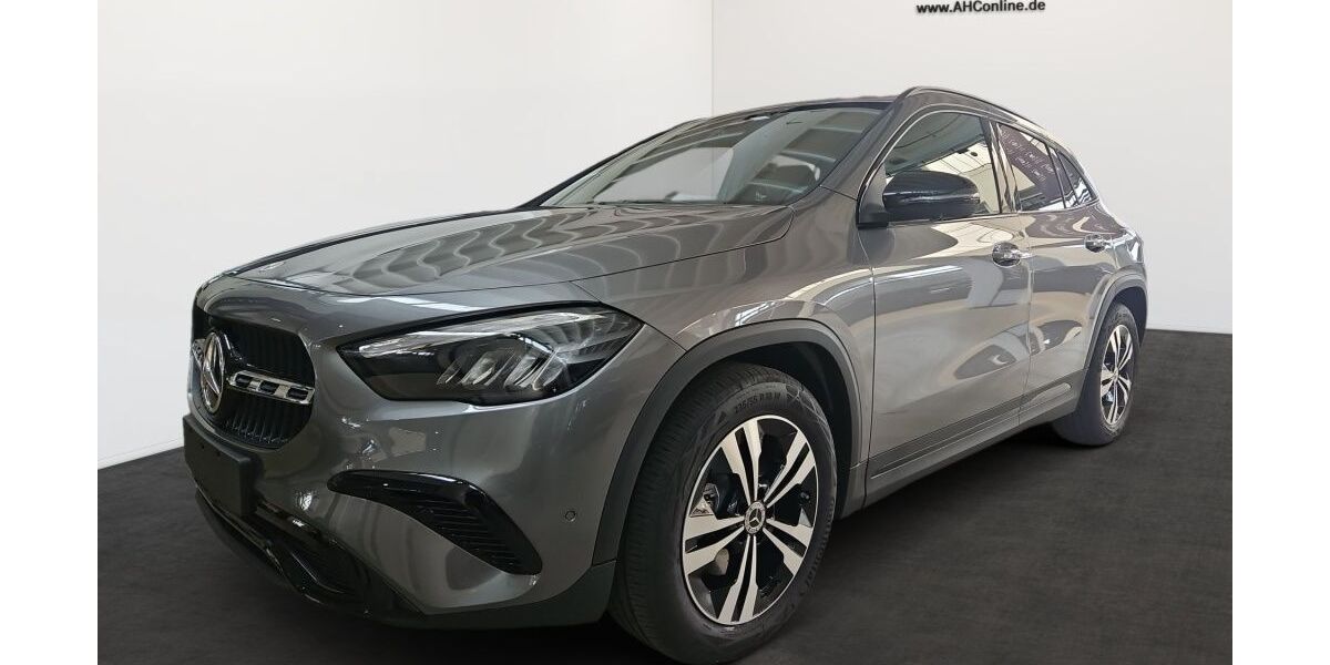 Mercedes-Benz GLA 180 15.000 km 42.980 &euro; Cottbus 03042