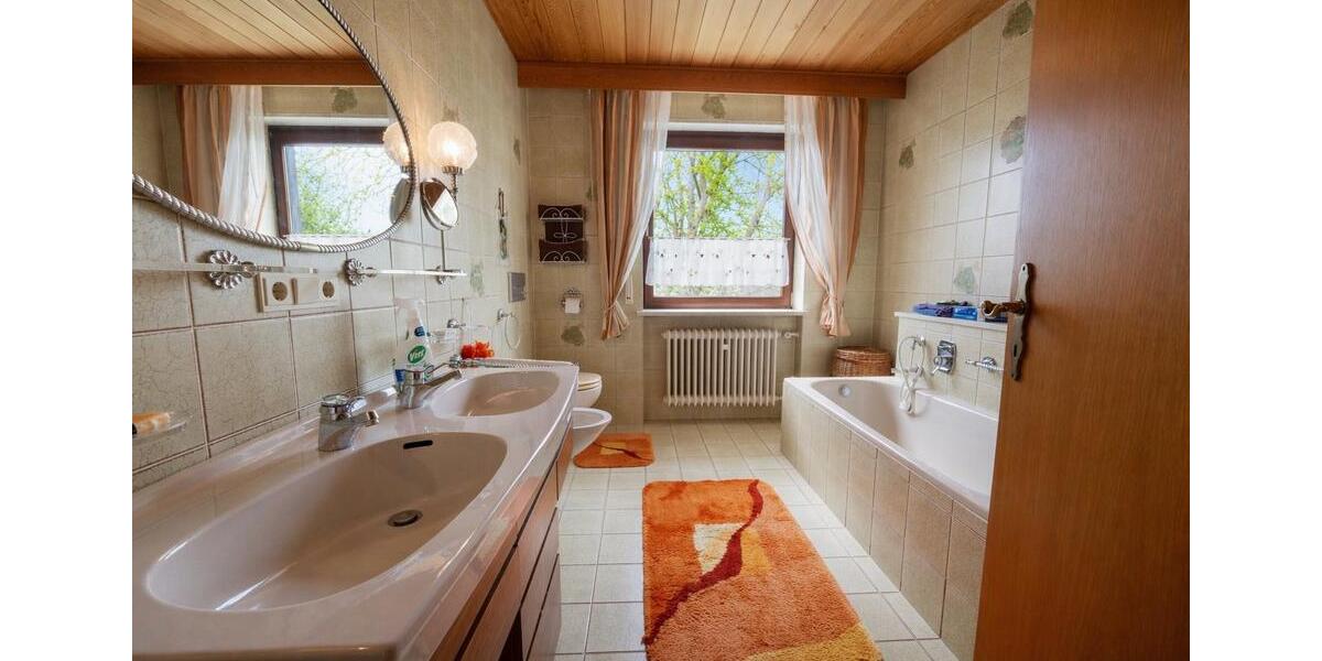 Einfamilienhaus Reisbach Englmannsberg - 10 Zimmer, 318 m&sup2;, 578.000&euro; | Angebot:26087718