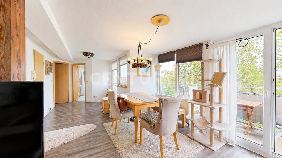 Dachgeschoßwohnung Burg - 3 Zimmer, 73 m&sup2;, 450&euro; | Angebot:26534926