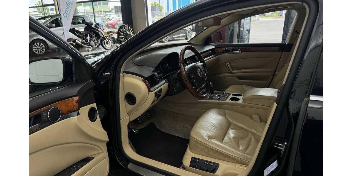 VW Phaeton 3.2 V6 FULL Leder Xenon Luftfederung 265.200 km 2.320 &euro; Lich 35423