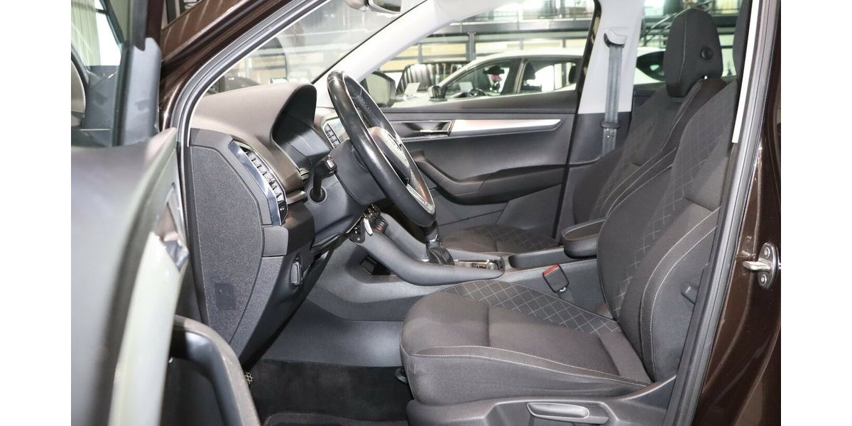 Skoda Karoq 1.5 TSI AMBITION / NAVI+APPLE+ANDROID+DAB 90.000 km 15.777 &euro; Hamm 59077