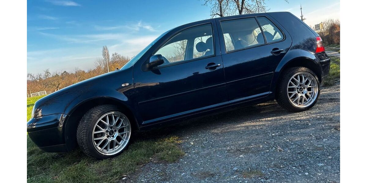VW Golf 135.387 km 4.500 &euro; Oberursel 61440
