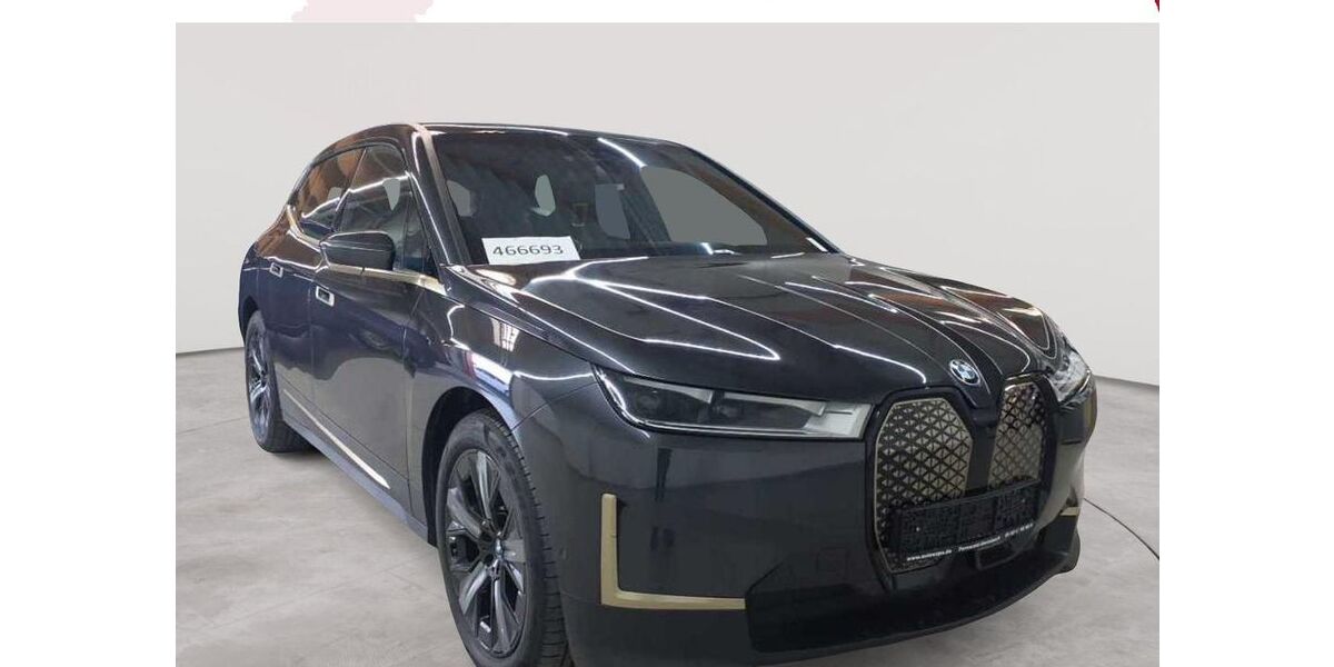 BMW iX 131.360 km 42.689 &euro; Fernwald-Steinbach 35463