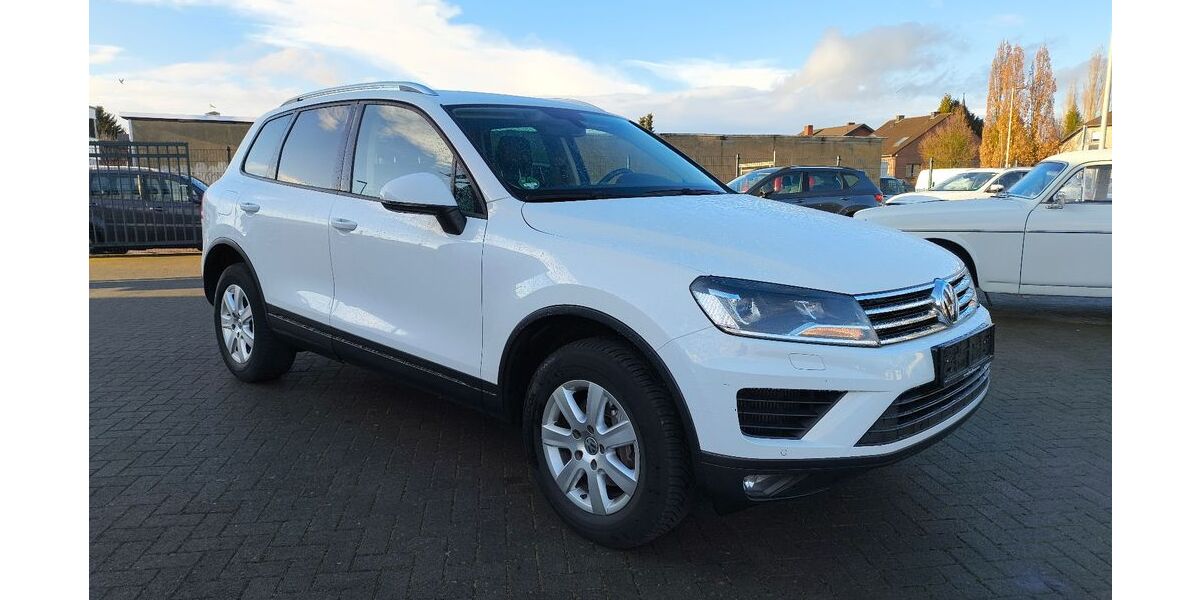 VW Touareg 133.098 km 20.400 &euro; Alsdorf (Nordrhein-Westfalen) 52477