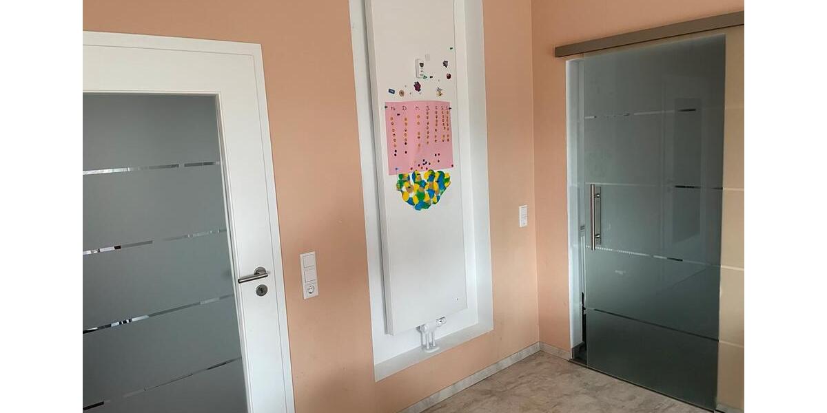 Erdgeschoßwohnung Postbauer-Heng Heng - 4 Zimmer, 130 m&sup2;, 399.000&euro; | Angebot:26885121