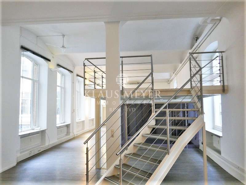 Büro in Hamburg 3.578,03 € 216.9 m²