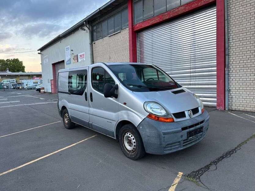 Renault Trafic 380.000 km 3.499 € Mainz 55120