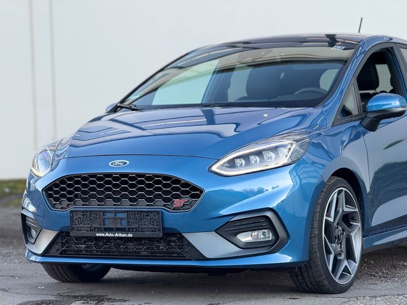Ford Fiesta 133.360 km 12.980 € Stuttgart 70374