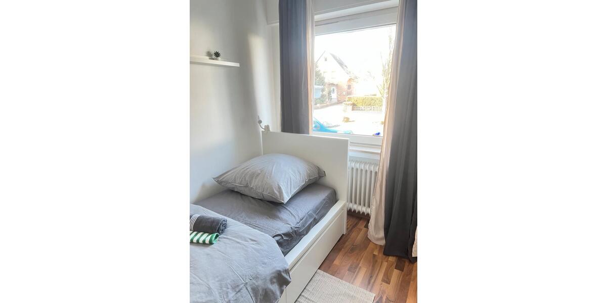 Erdgeschoßwohnung Troisdorf Bergheim - 3 Zimmer, 80 m&sup2;, 2.100&euro; | Angebot:26001872
