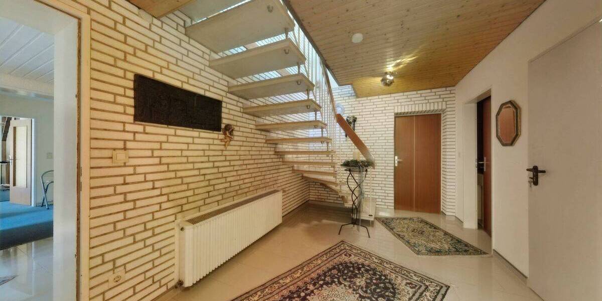 Einfamilienhaus Sundern - 7 Zimmer, 175 m&sup2;, 225.000&euro; | Angebot:26176291