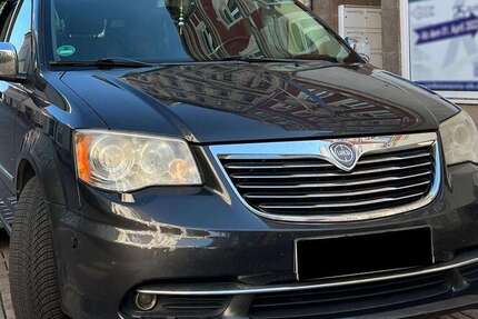 Lancia Voyager 205.000 km 12.900 € Leipzig 04179
