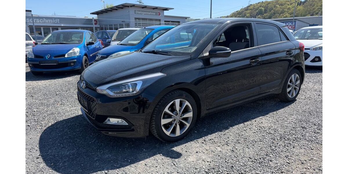 Hyundai i20 73.670 km 9.950 &euro; Eitorf 53783