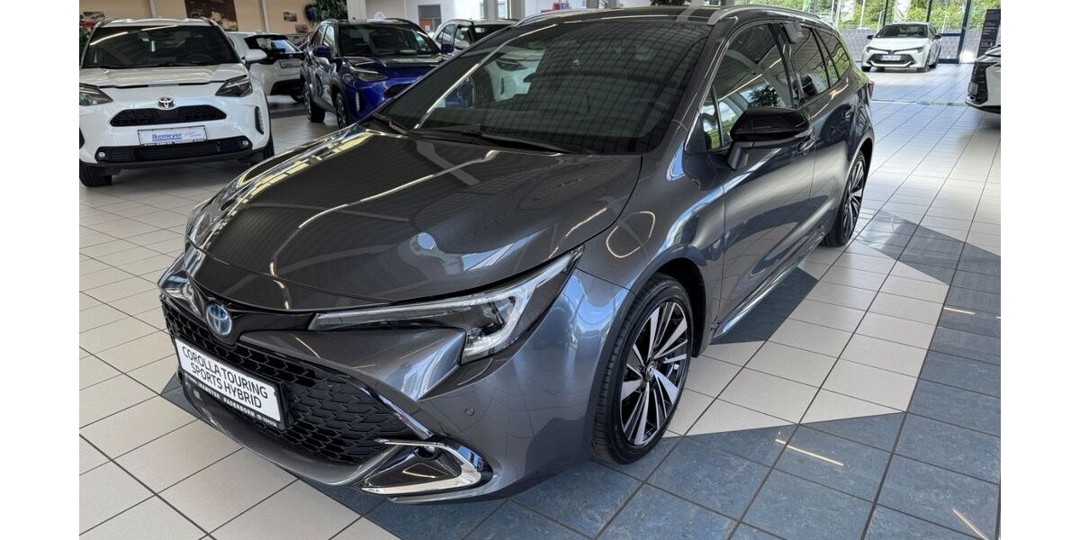 Toyota Corolla 6.120 km 29.890 &euro; Paderborn 33104