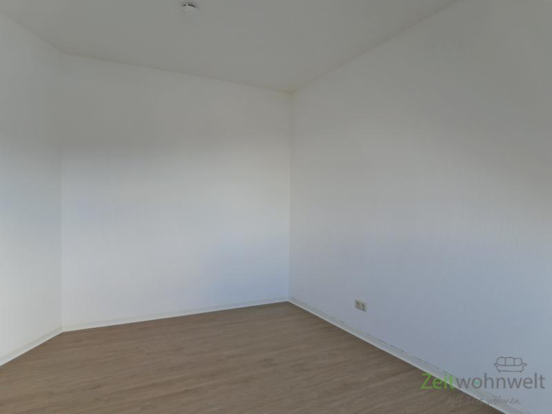 (12536_74) MGN: sonnige Dachwohnung mit 2 Balkons in der Heimstraße, Hausmeisterdienste inklusive, EBK mgl. 3 zimmer