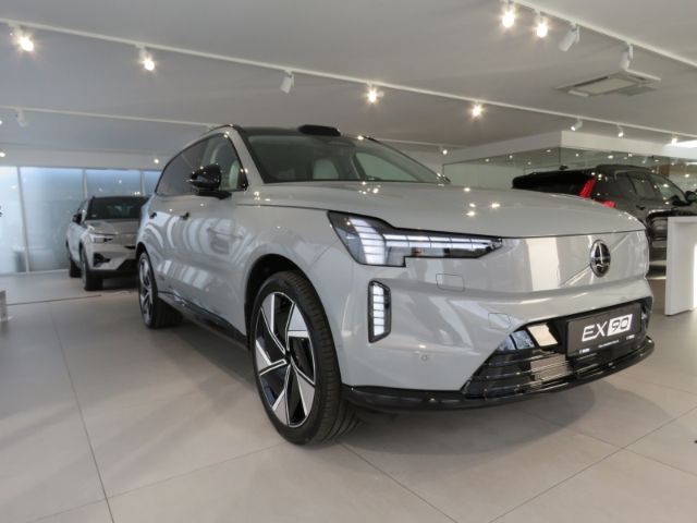 Volvo EX90 13.362 km 82.970 € Osnabrück 49090