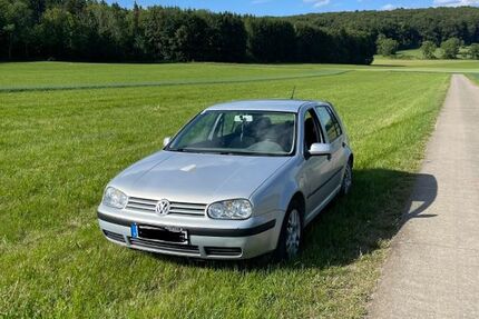 VW Golf 206.000 km 2.600 &euro; Sonnenbühl 72820