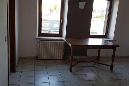 Wohnung Wadgassen, Zentrale Lage, 4 Z,K,Bad, Kellerraum 4 zimmer