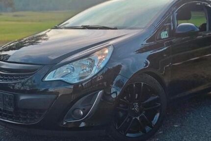 Opel Corsa 214.000 km 2.799 &euro; Limburg 65549