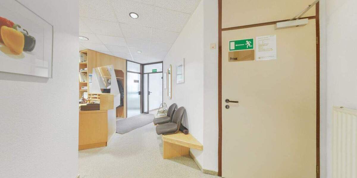 Gewerbeobjekt Hünfeld - 8 Zimmer, 150 m&sup2;, 249.000&euro; | Angebot:23941499