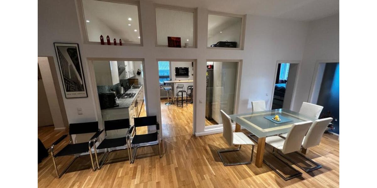 Zimmer in Traum WG (STUTTGART MITTE) 5 zimmer