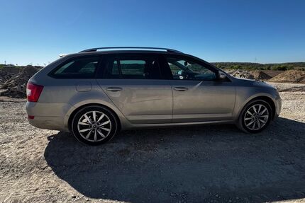 Skoda Octavia 142.000 km 10.700 &euro; Zeitz 06712