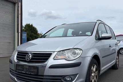 VW Touran 250.500 km 2.890 &euro; Neustadt / Hessen 35279