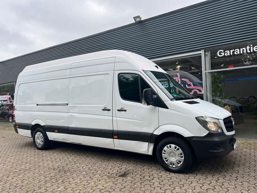 Mercedes-Benz Sprinter 169.000 km 15.400 € Datteln 45711