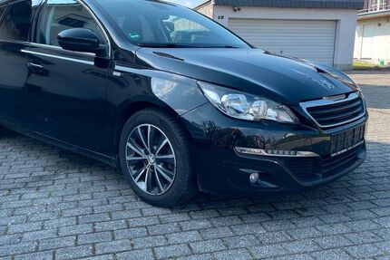 Peugeot 308 185.000 km 8.490 &euro; Kaifenheim 56761