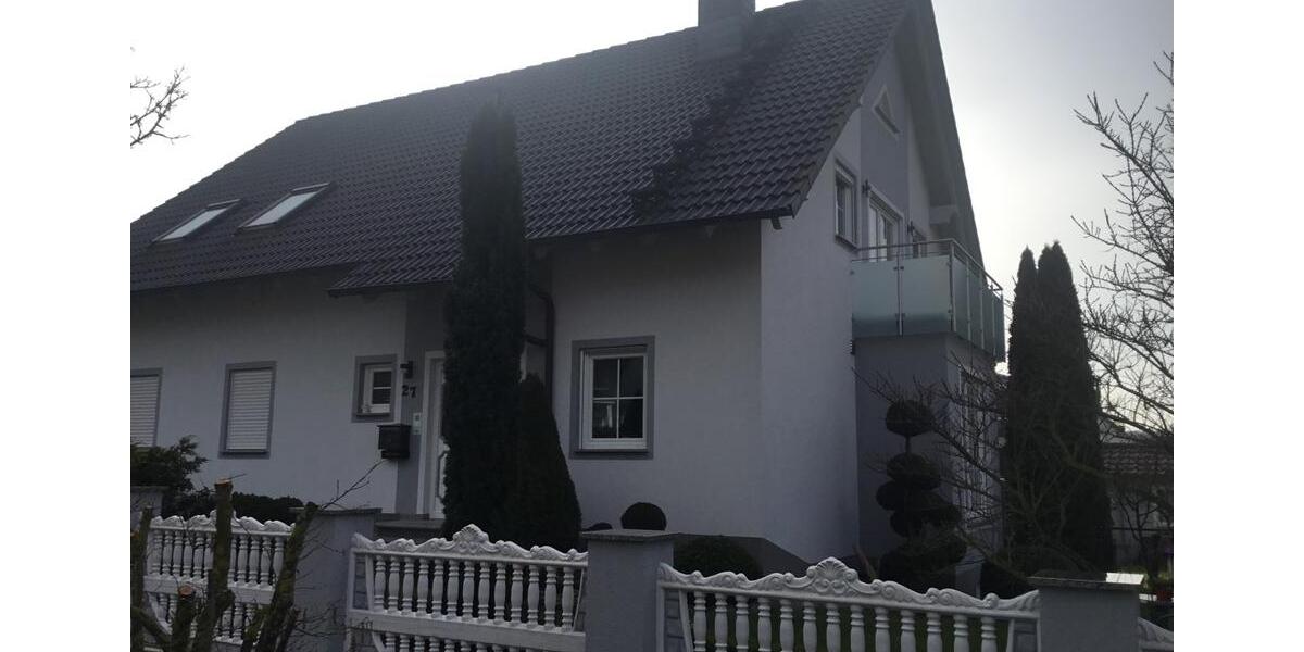 Freistehendes Haus mit Einliegerwohnung in Mainleus zimmer