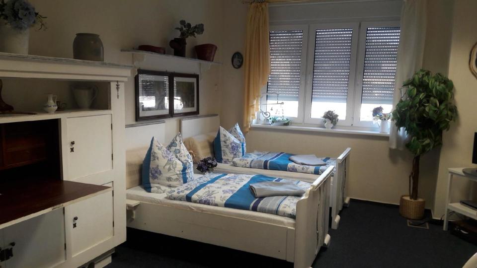 Wohnen auf Zeit Bad Blankenburg - 4 Zimmer, 118 m&sup2;, 23&euro; | Angebot:26406325