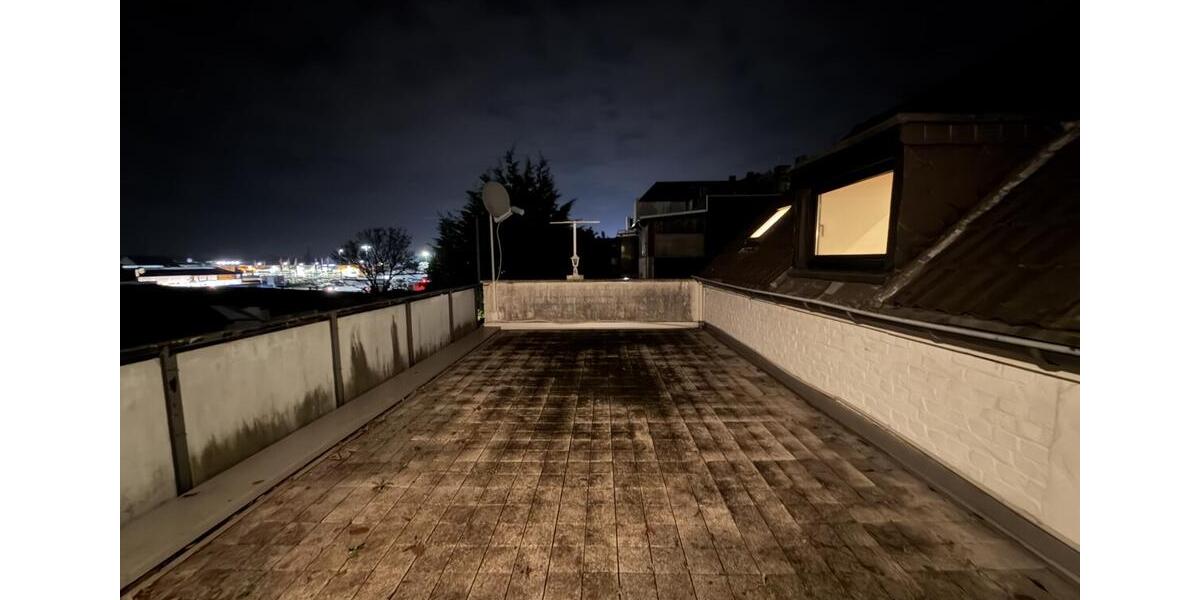 Schöne 2 - Zimmer Wohnung mit Riesen Dachterrasse 2 zimmer