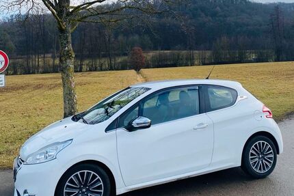 Peugeot 208 147.000 km 5.000 &euro; Gärtringen 71116
